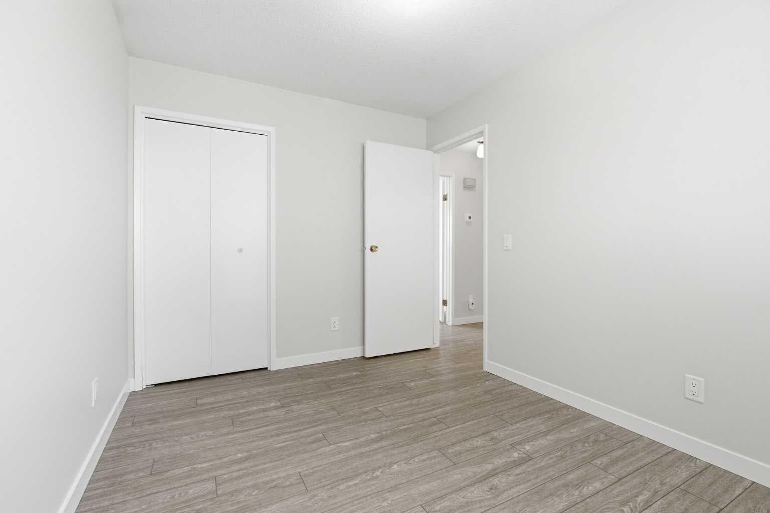 32 Fonda Mews SE