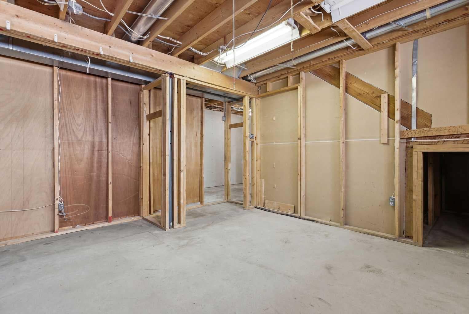 32 Fonda Mews SE