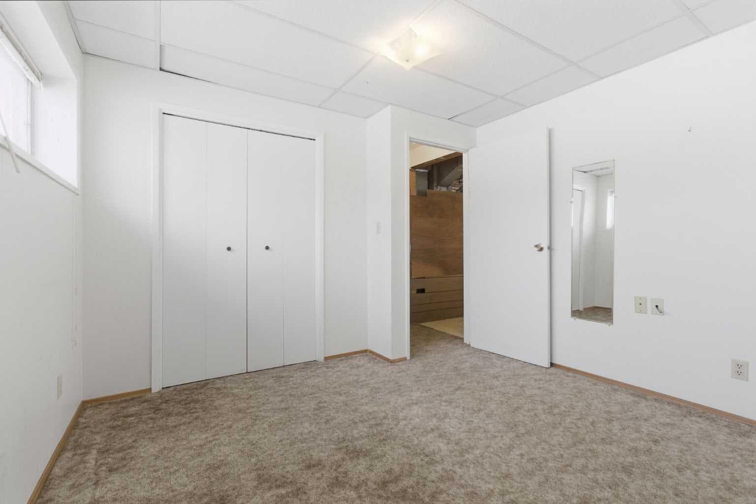 32 Fonda Mews SE