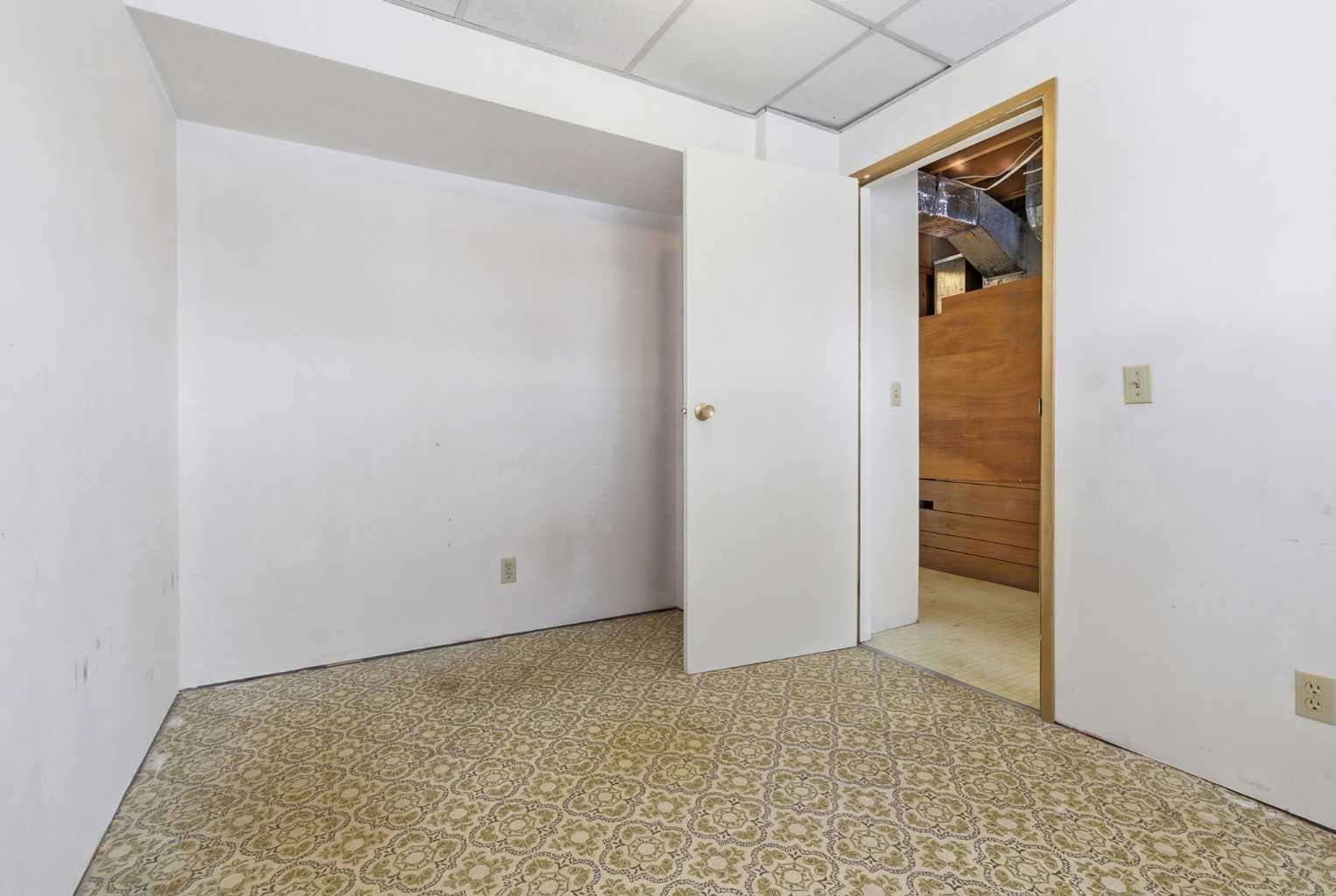 32 Fonda Mews SE