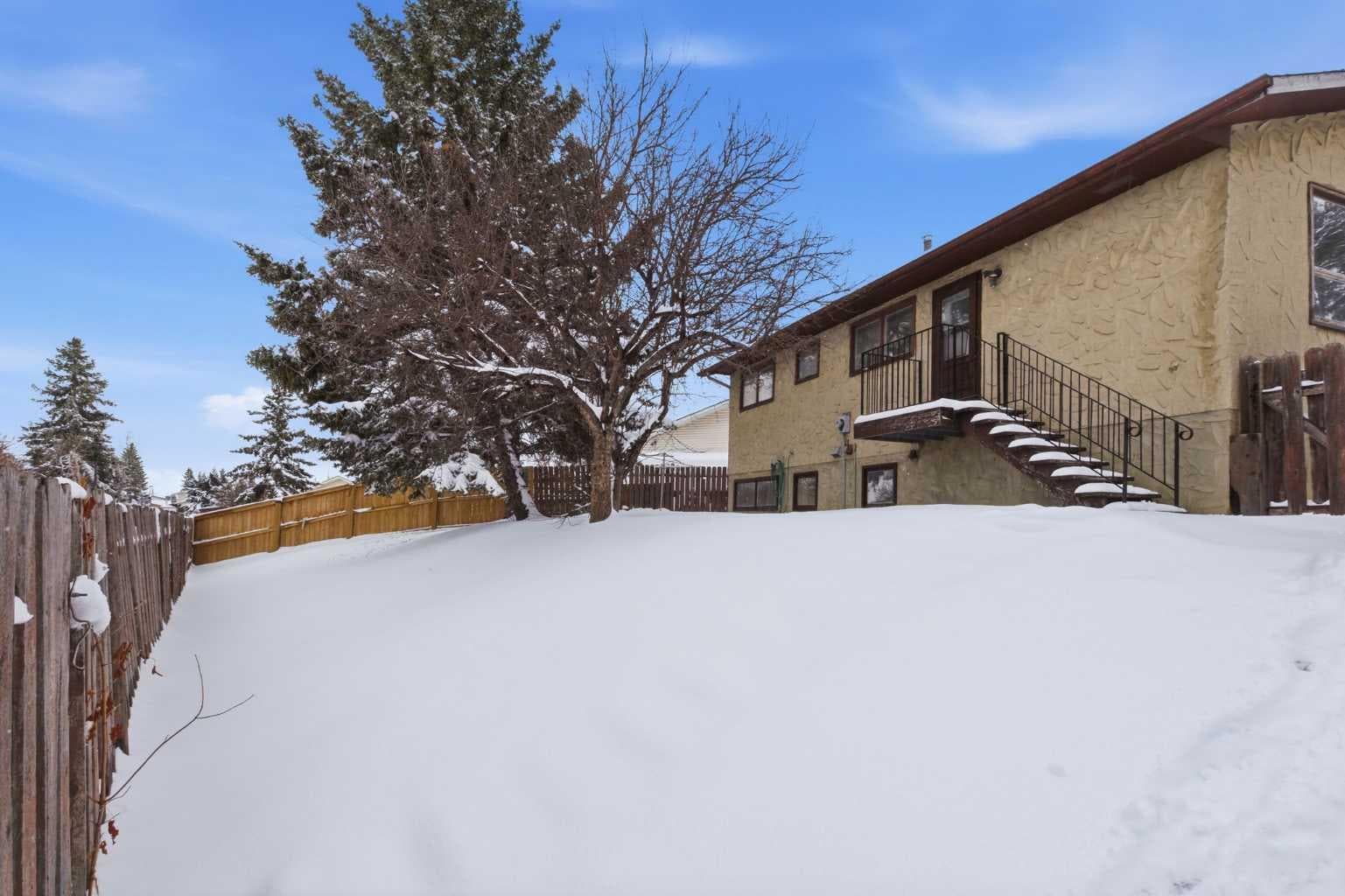32 Fonda Mews SE