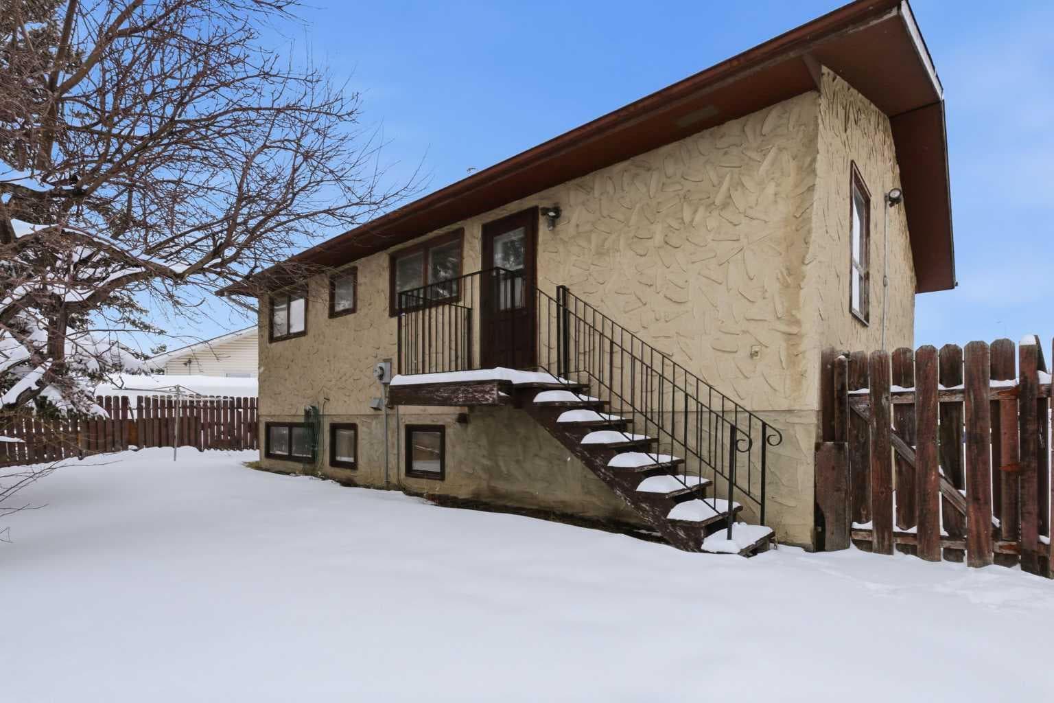 32 Fonda Mews SE