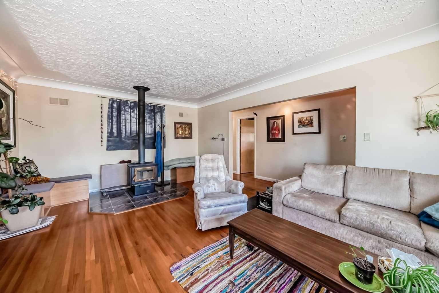 2328 Capitol Hill Crescent NW