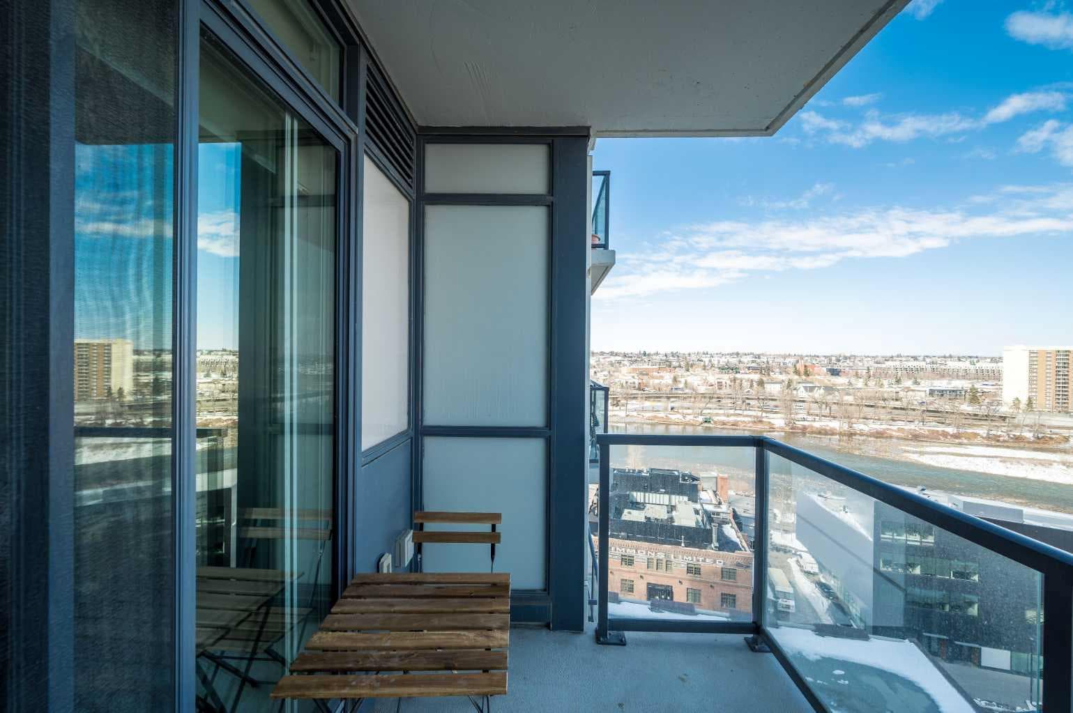 1205, 550 Riverfront Avenue SE