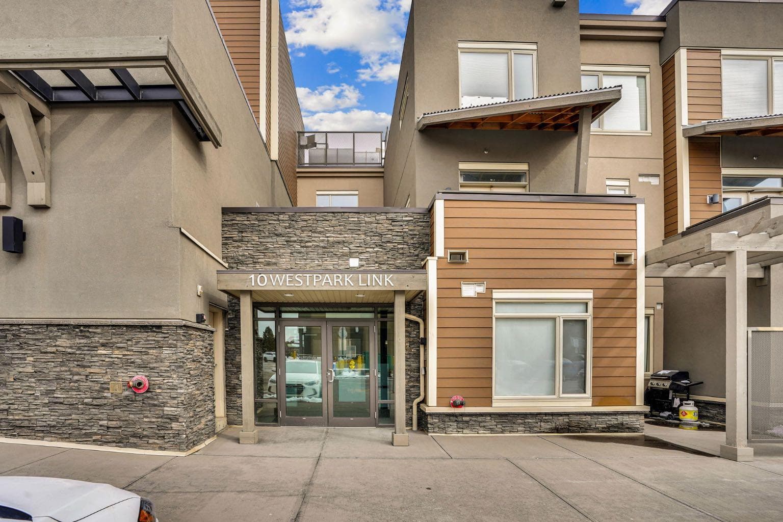 228, 10 Westpark Link SW