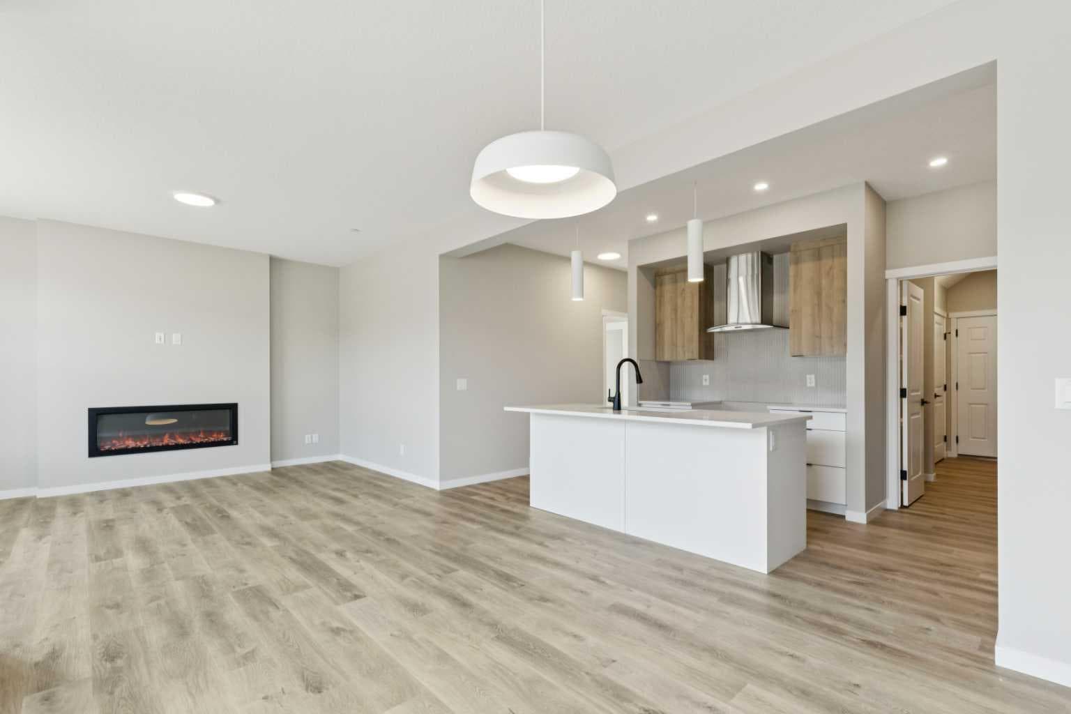 302 Hotchkiss Common SE