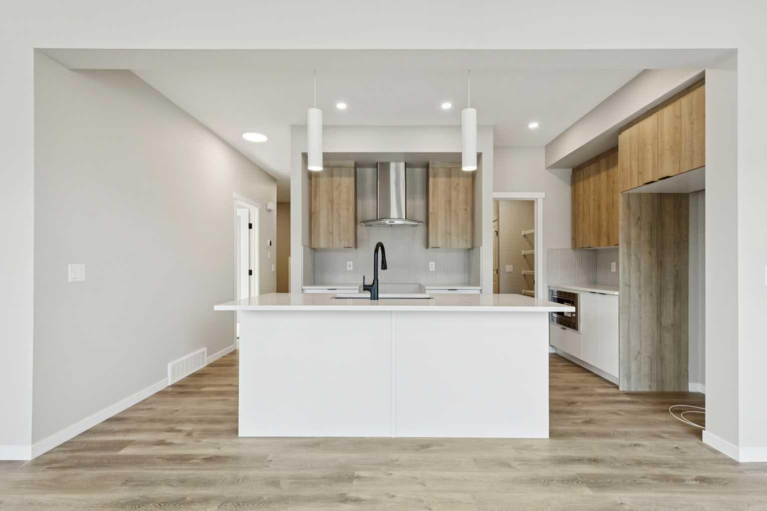 302 Hotchkiss Common SE