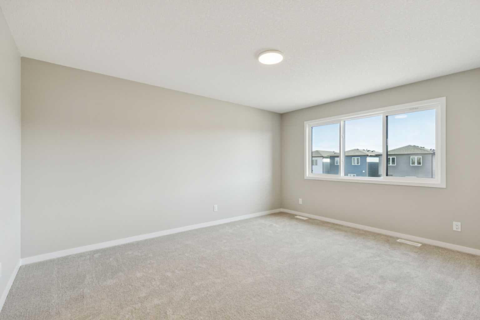302 Hotchkiss Common SE