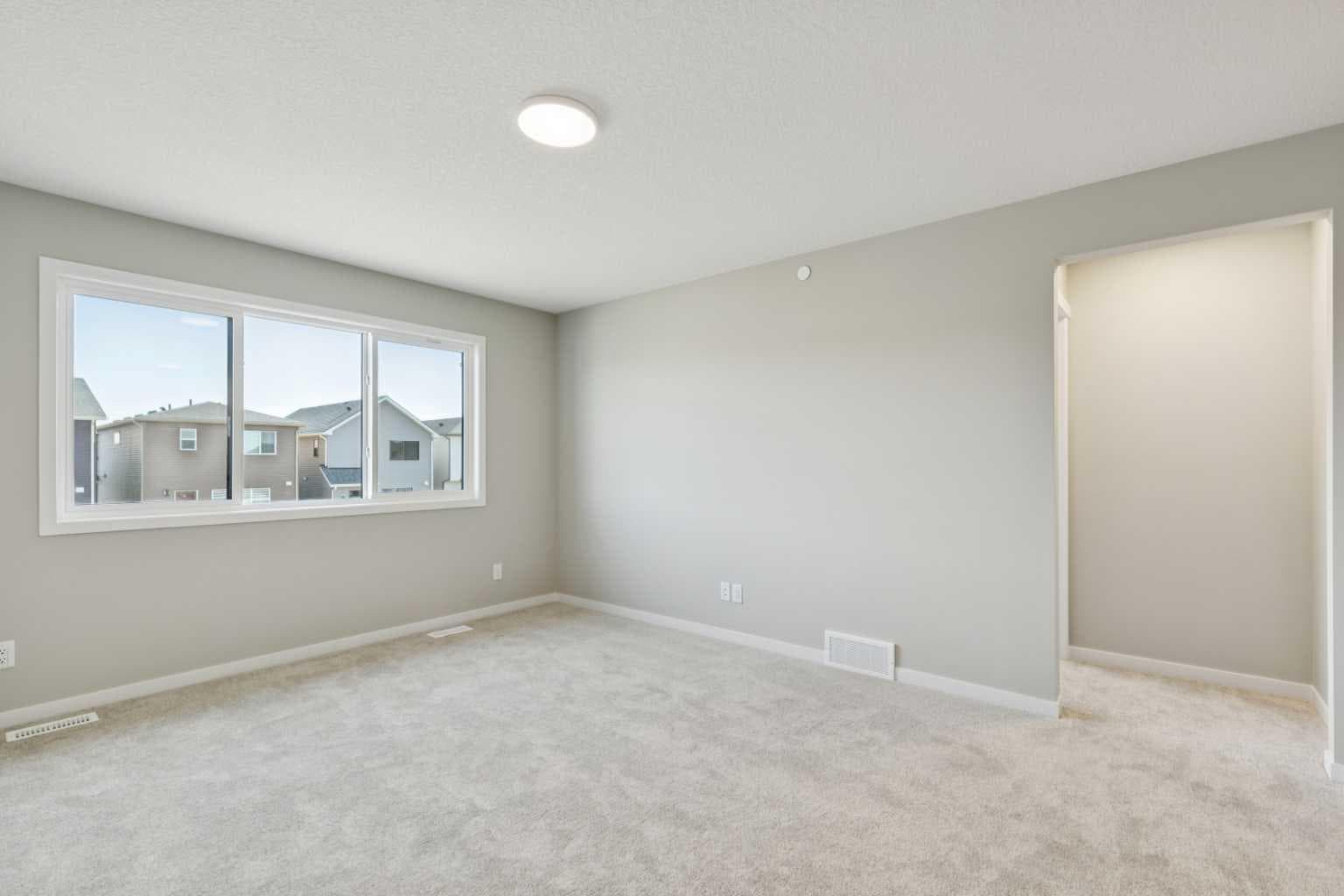 302 Hotchkiss Common SE