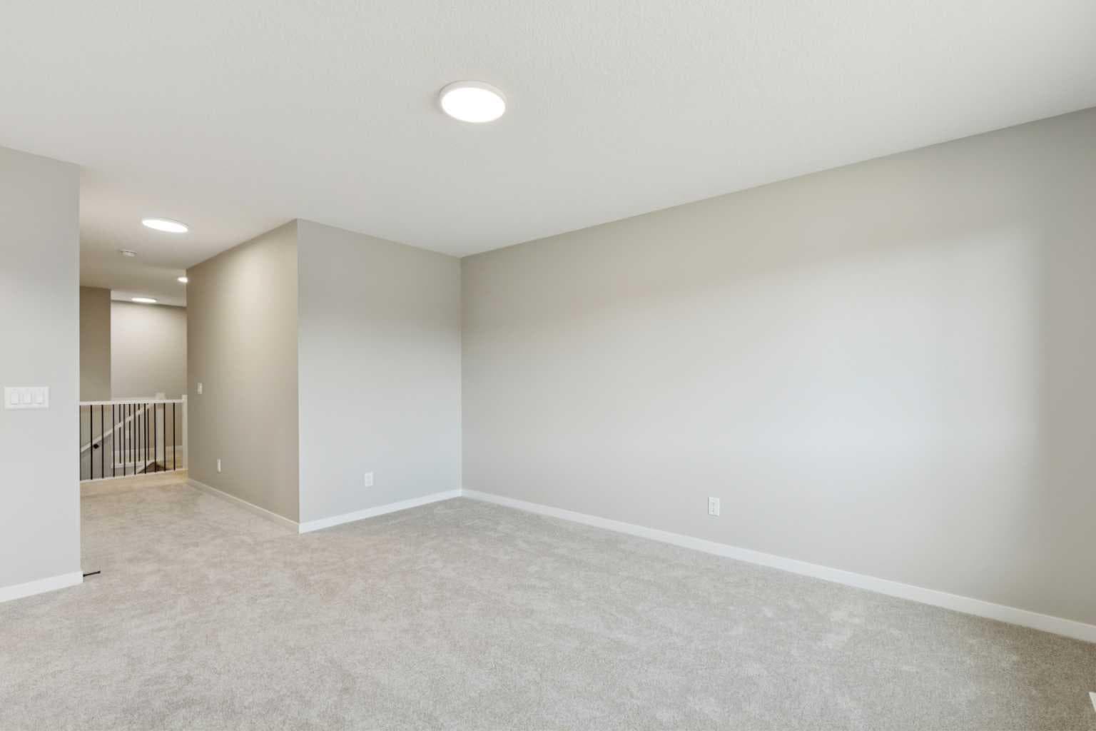302 Hotchkiss Common SE