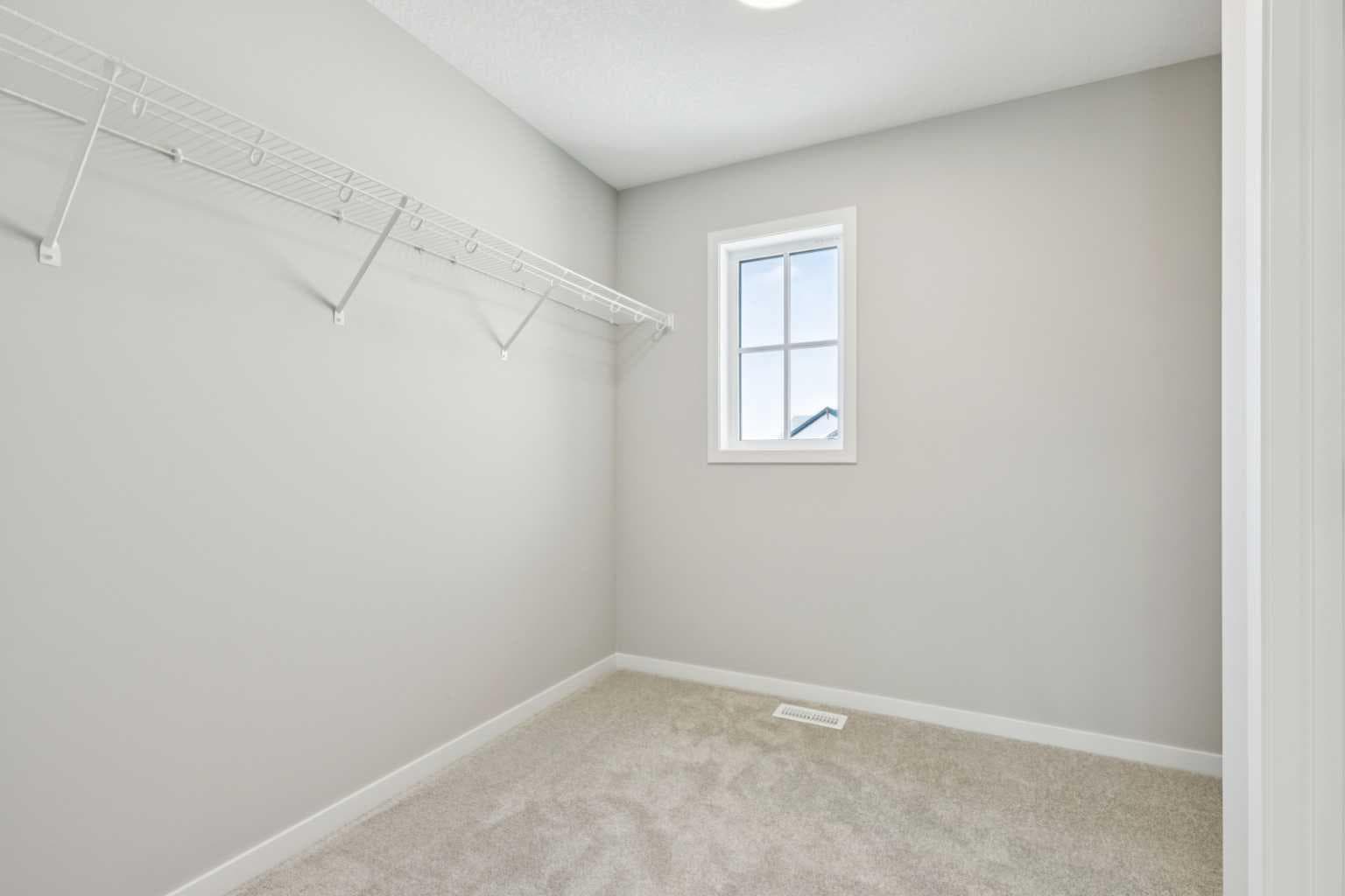 302 Hotchkiss Common SE