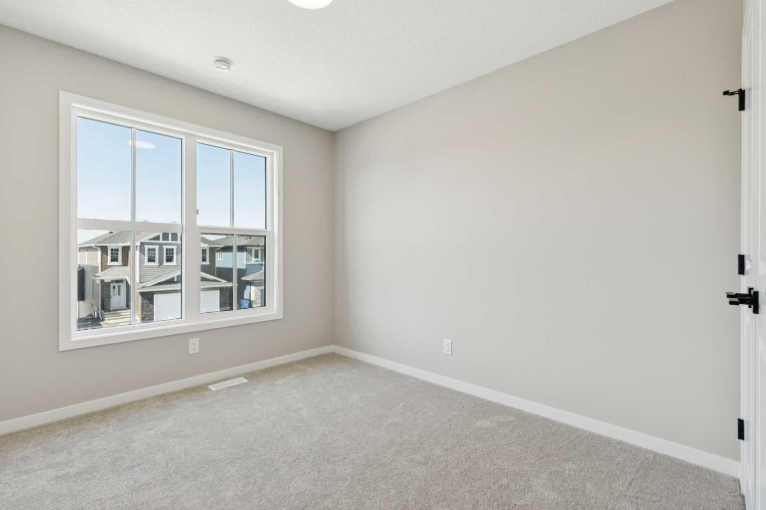 302 Hotchkiss Common SE