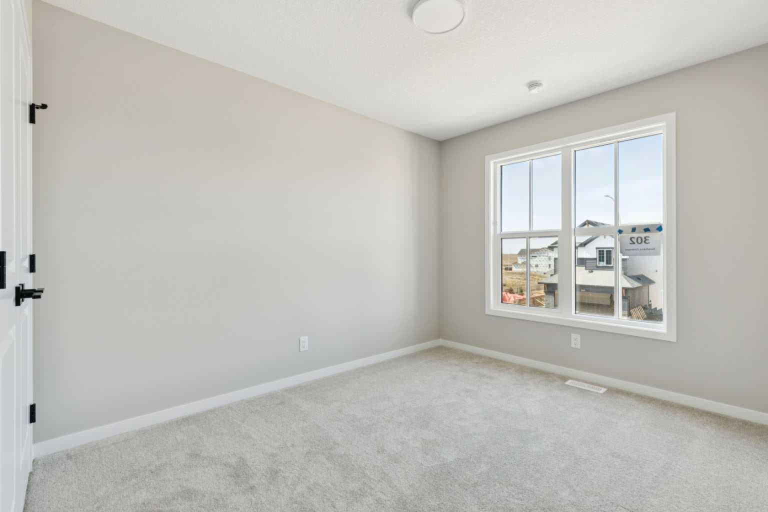 302 Hotchkiss Common SE
