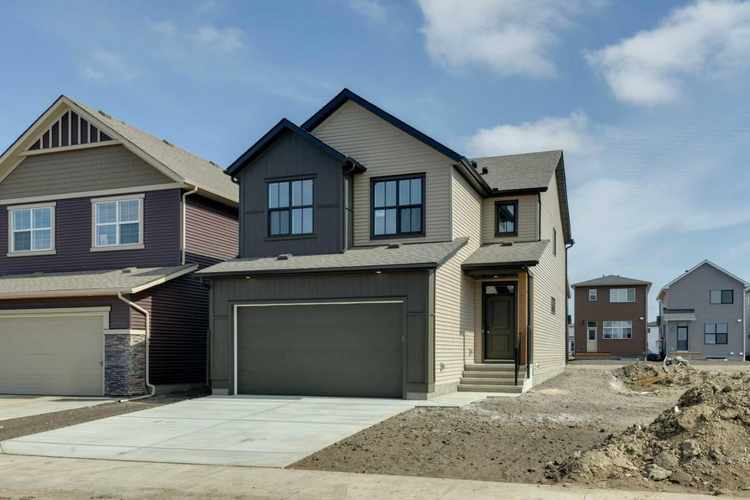 302 Hotchkiss Common SE