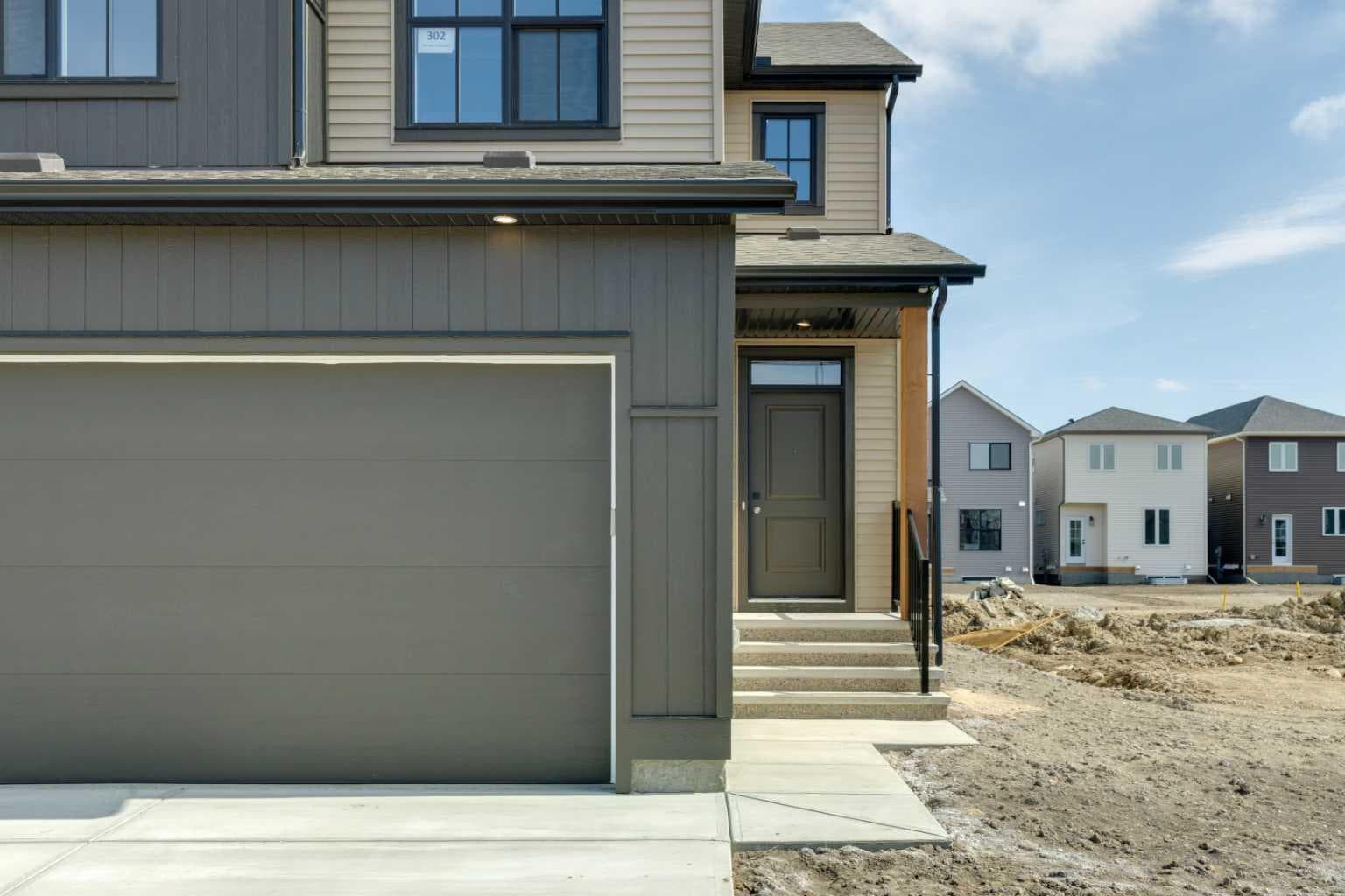 302 Hotchkiss Common SE