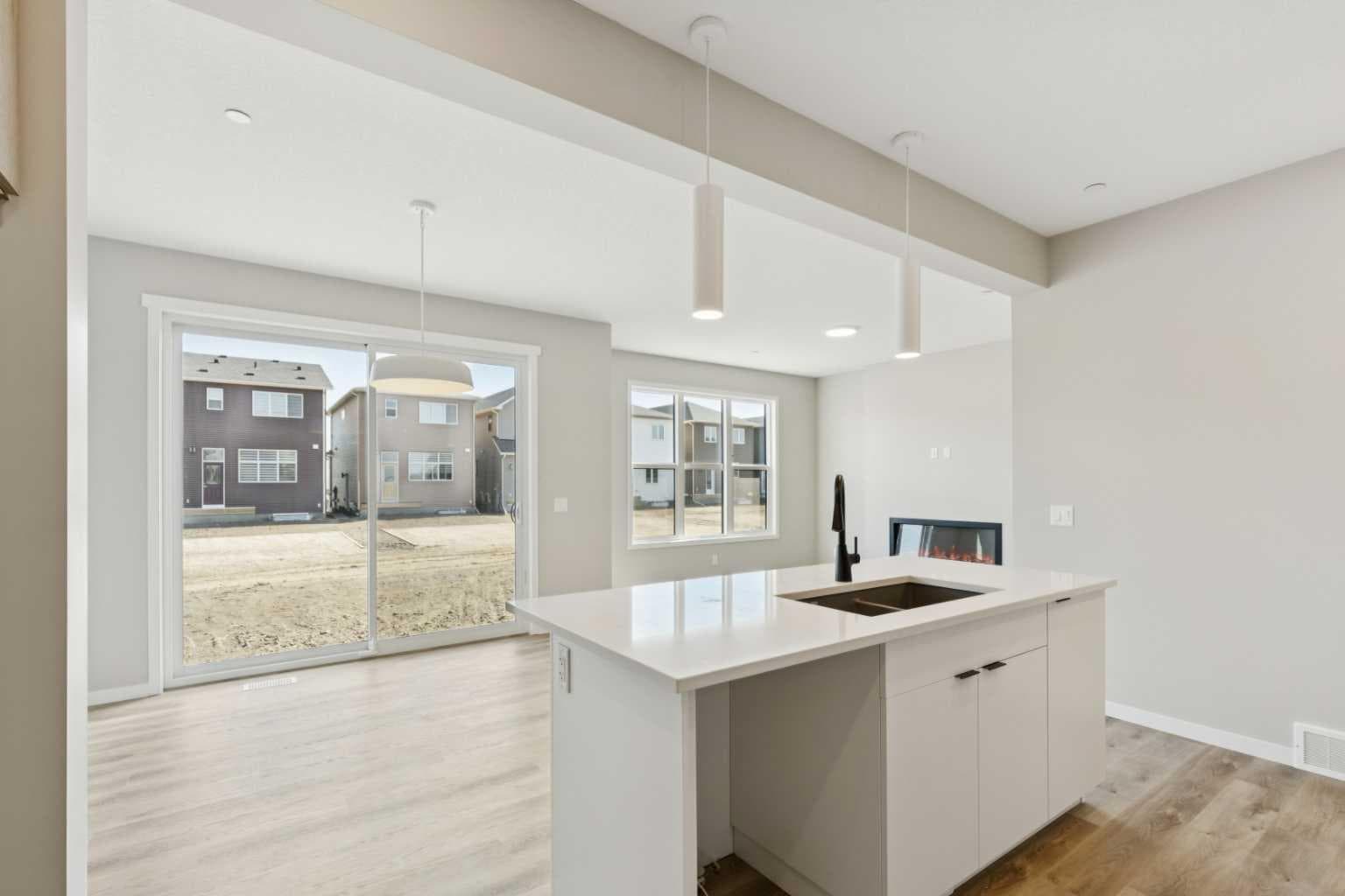 302 Hotchkiss Common SE