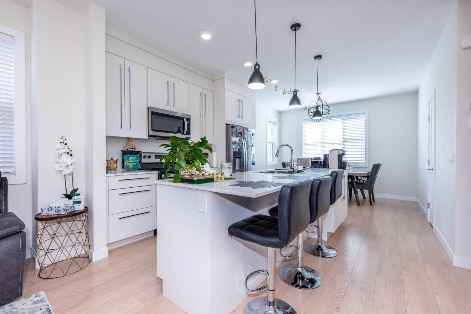 412, 30 Cornerstone Manor NE