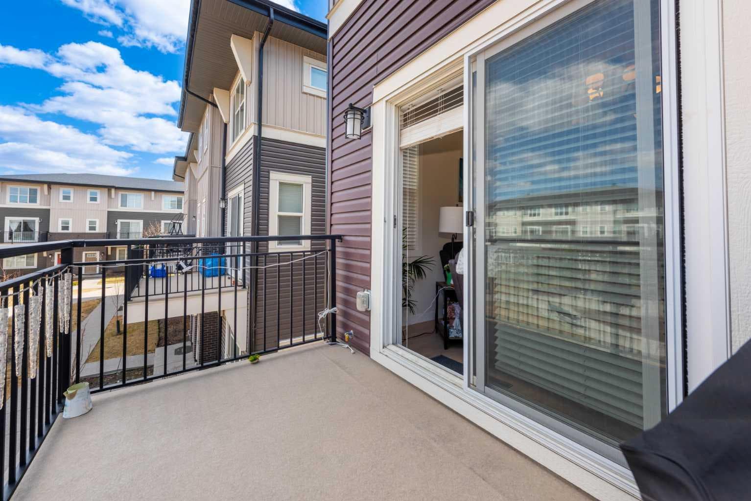 412, 30 Cornerstone Manor NE