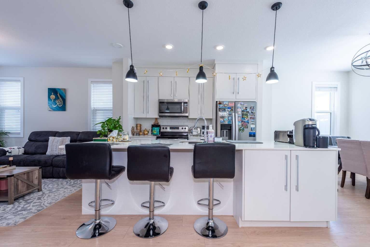 412, 30 Cornerstone Manor NE