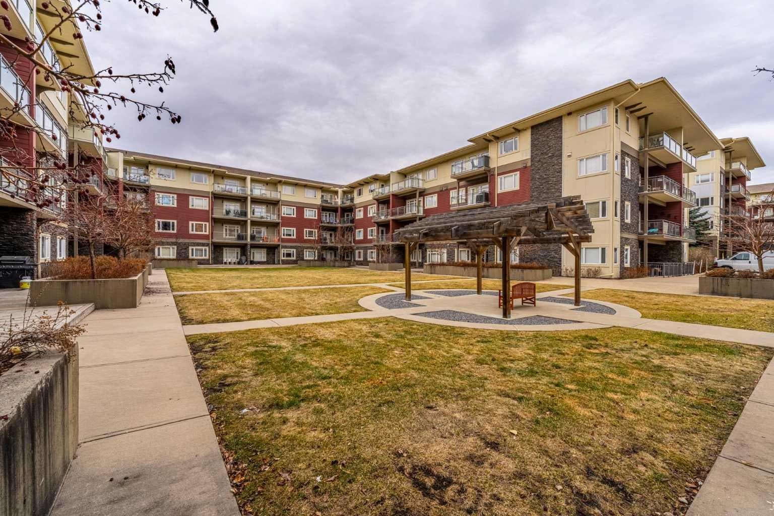 427, 11 Millrise Drive SW