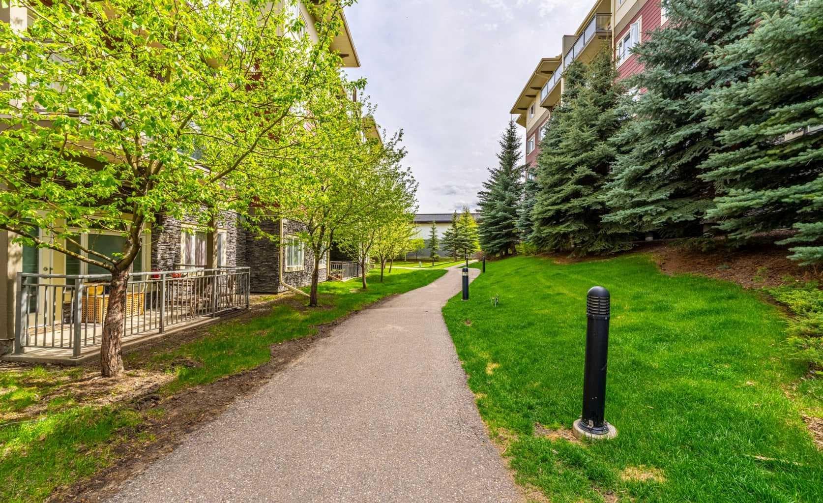 427, 11 Millrise Drive SW