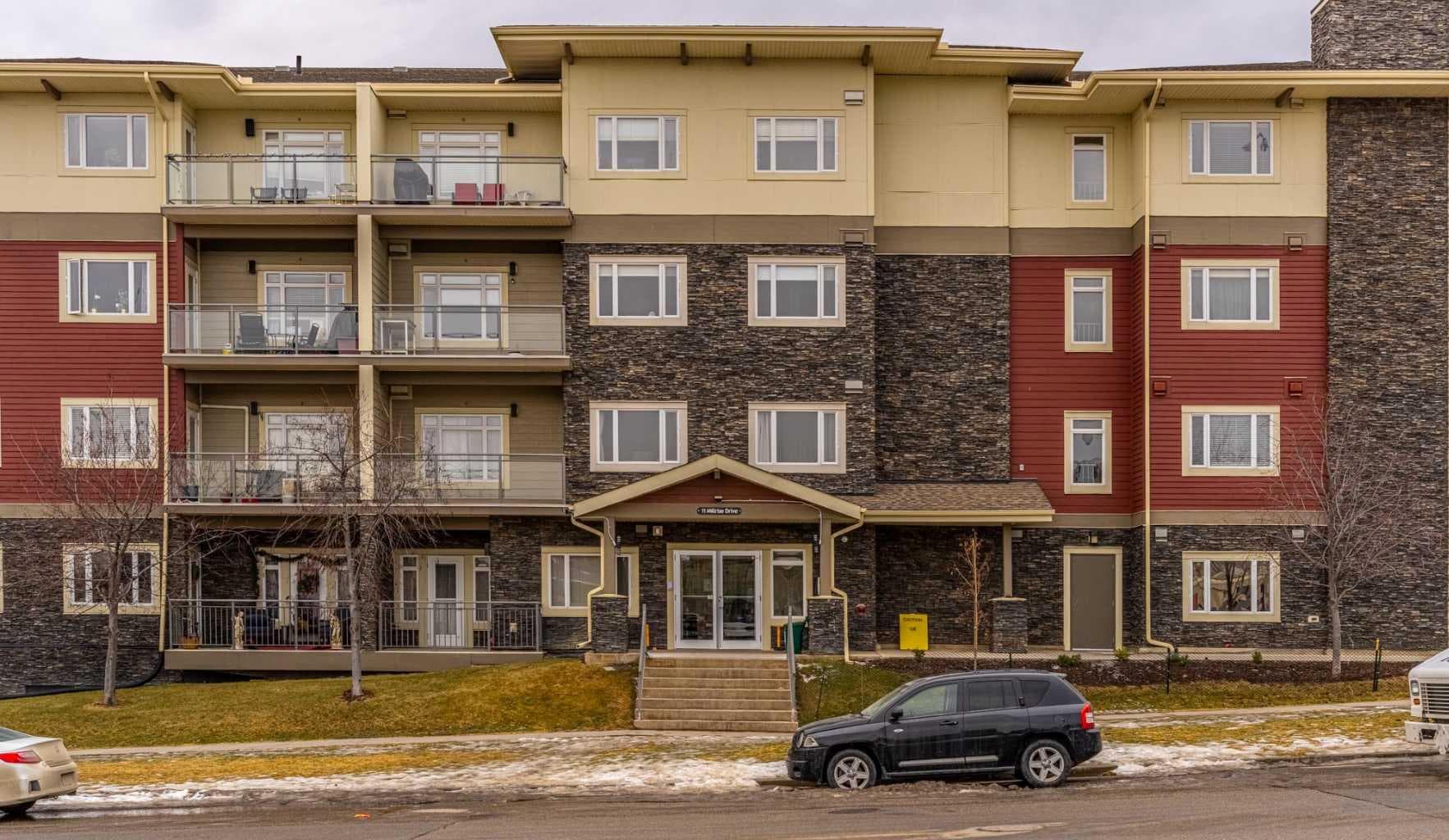 427, 11 Millrise Drive SW