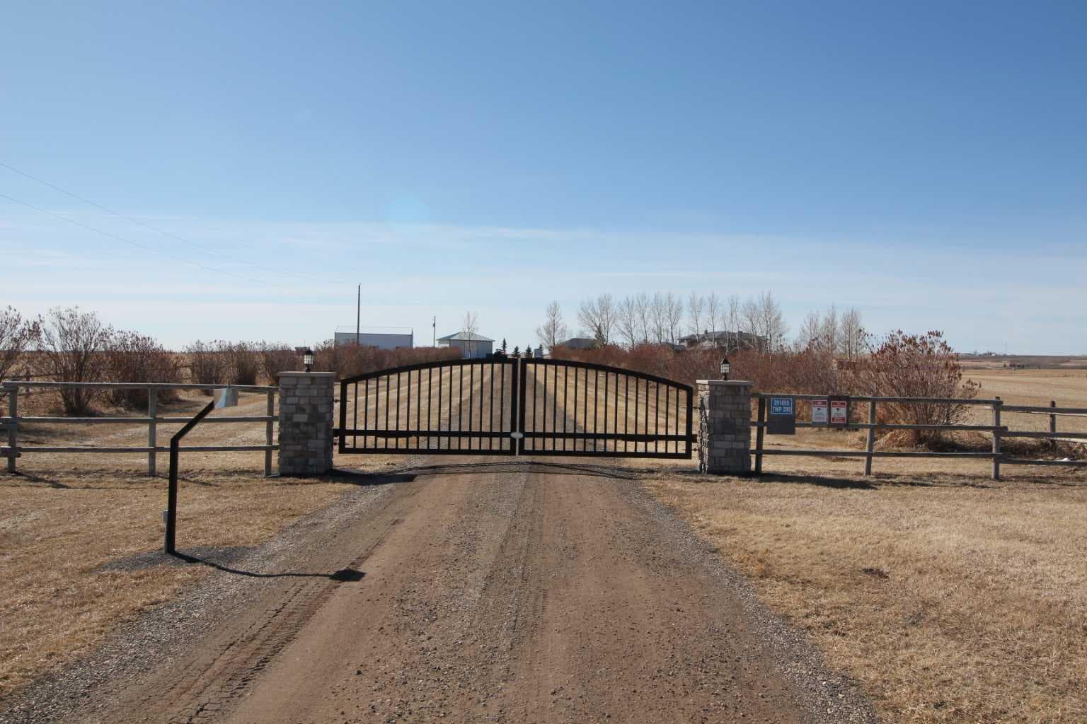 291055 Township Road 290  