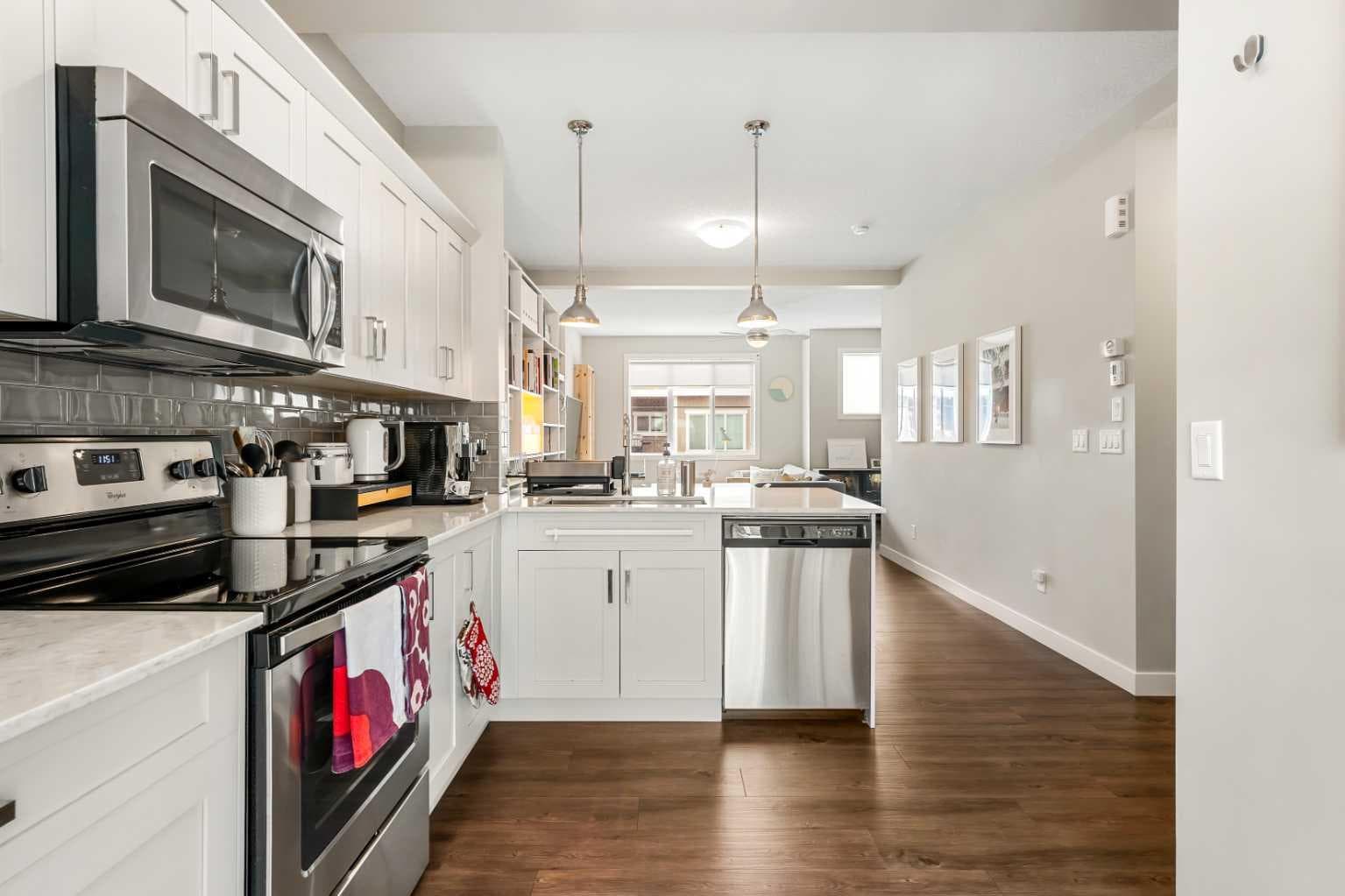 203, 355 Nolancrest Heights NW
