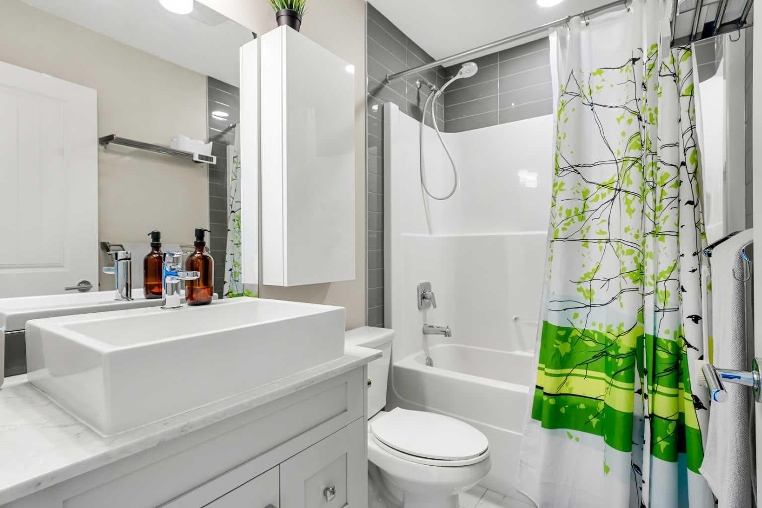 203, 355 Nolancrest Heights NW