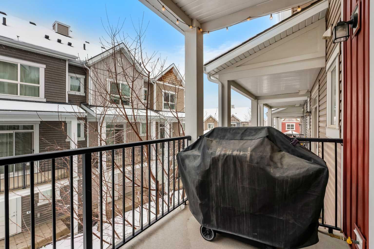 203, 355 Nolancrest Heights NW