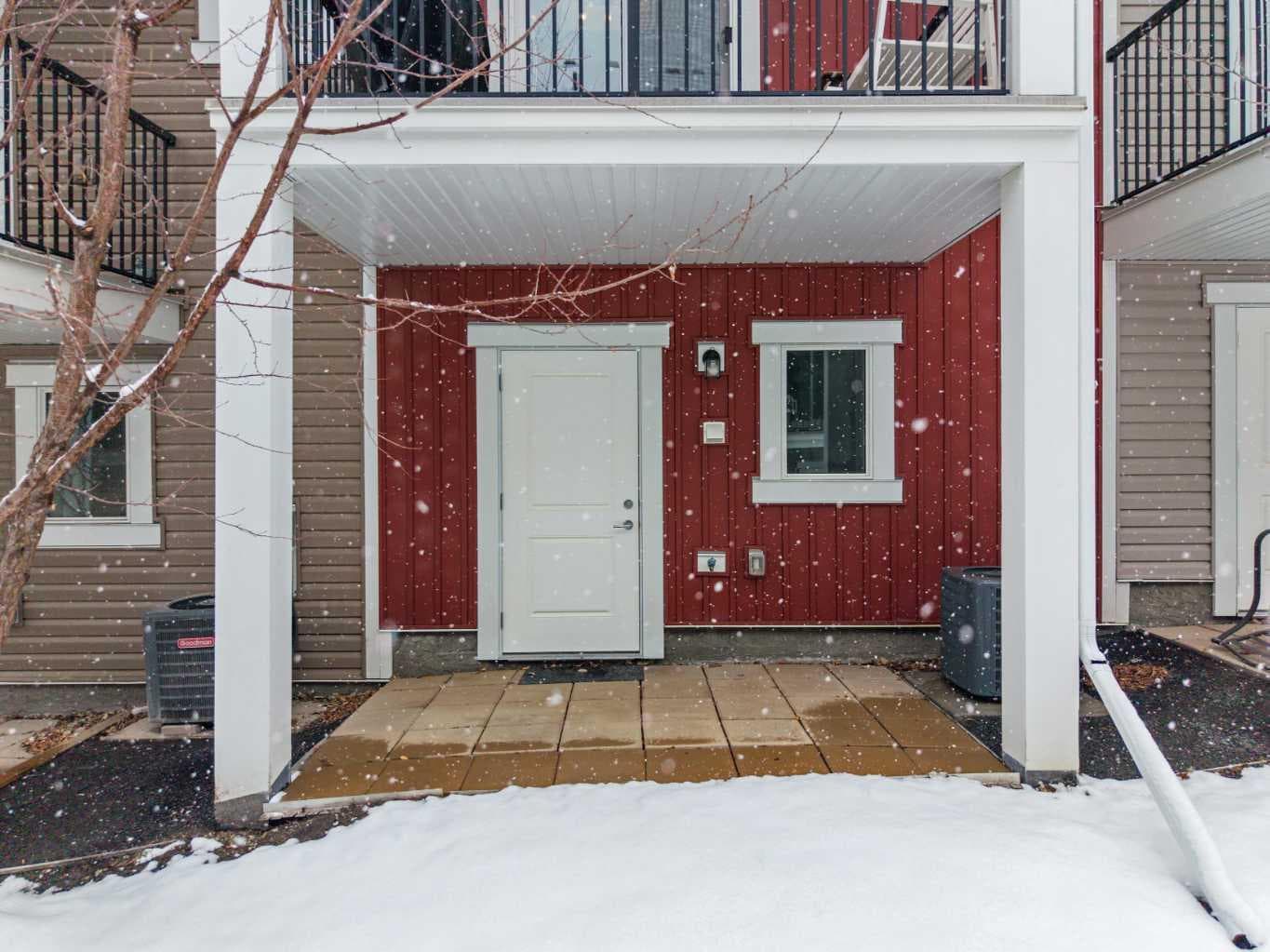203, 355 Nolancrest Heights NW