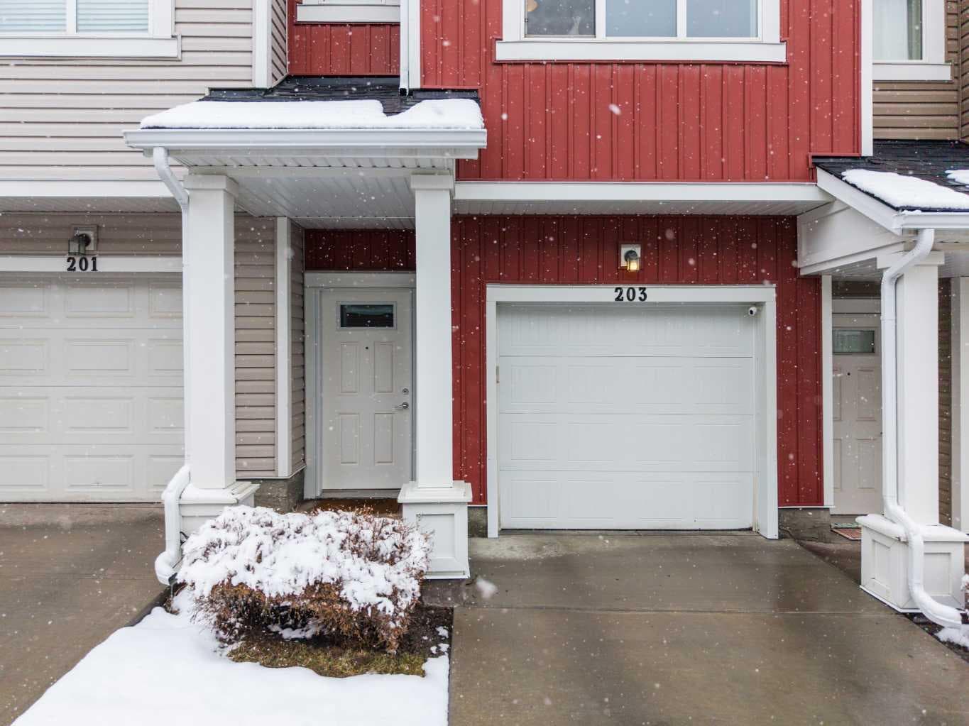 203, 355 Nolancrest Heights NW
