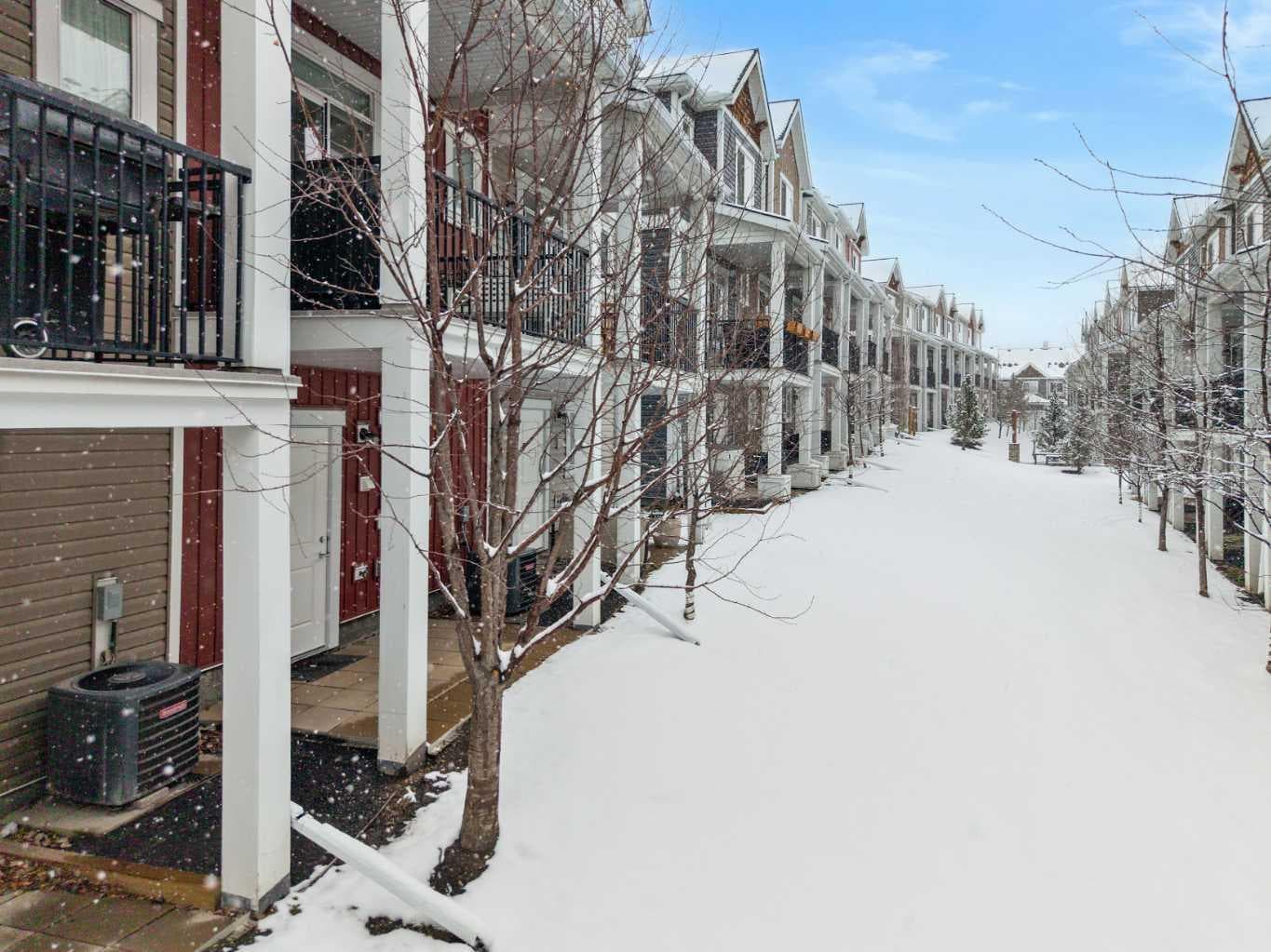 203, 355 Nolancrest Heights NW