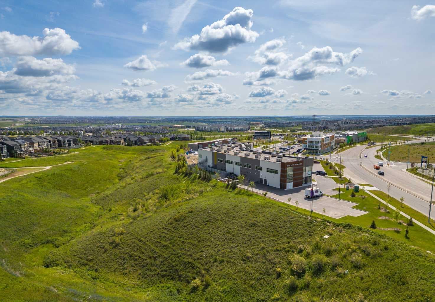 203, 355 Nolancrest Heights NW
