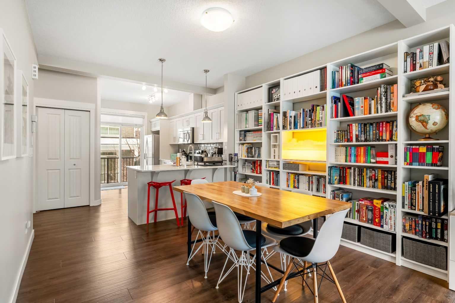 203, 355 Nolancrest Heights NW