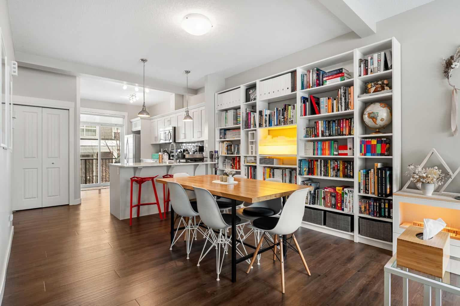 203, 355 Nolancrest Heights NW