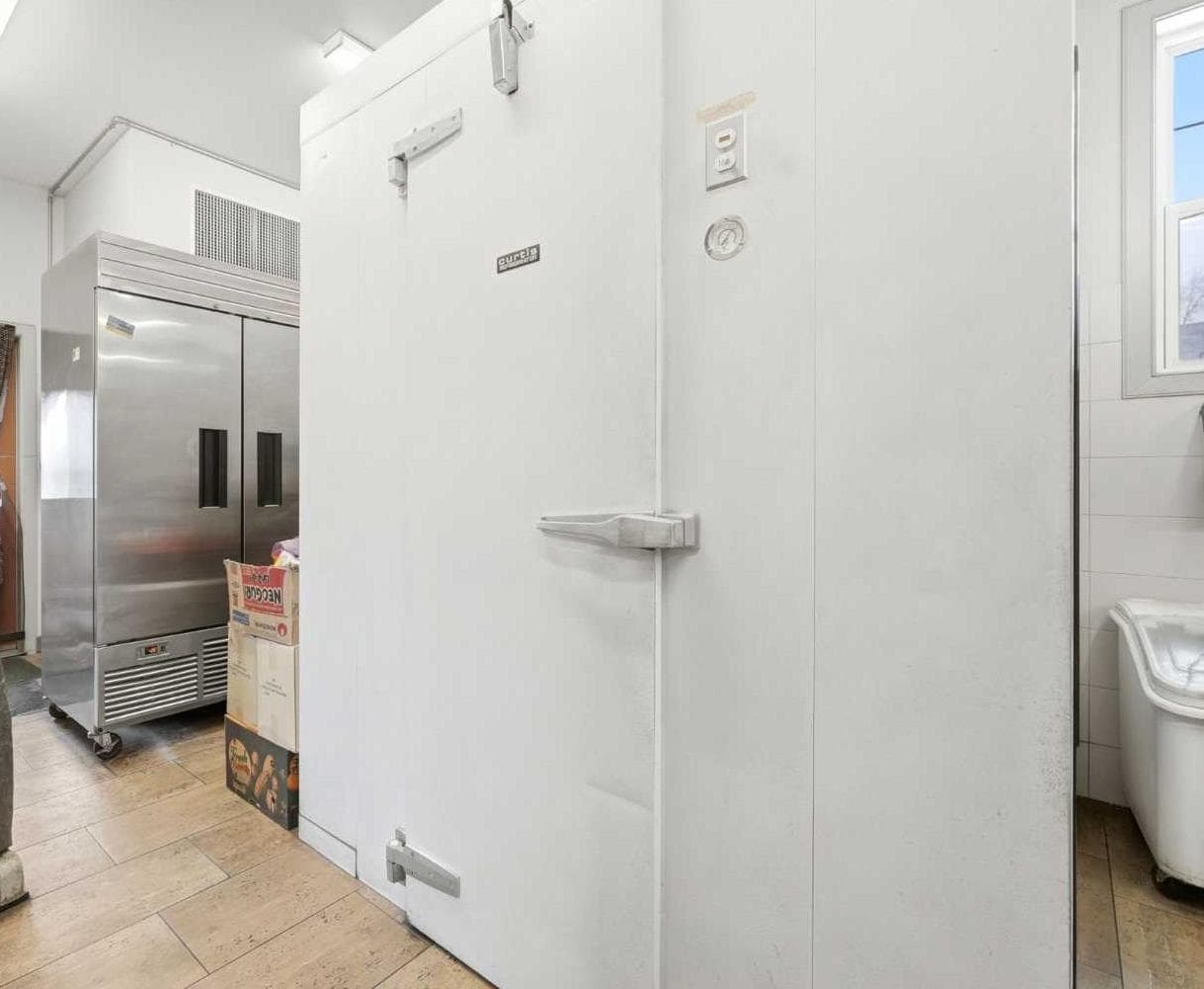 115 Fifth Avenue W