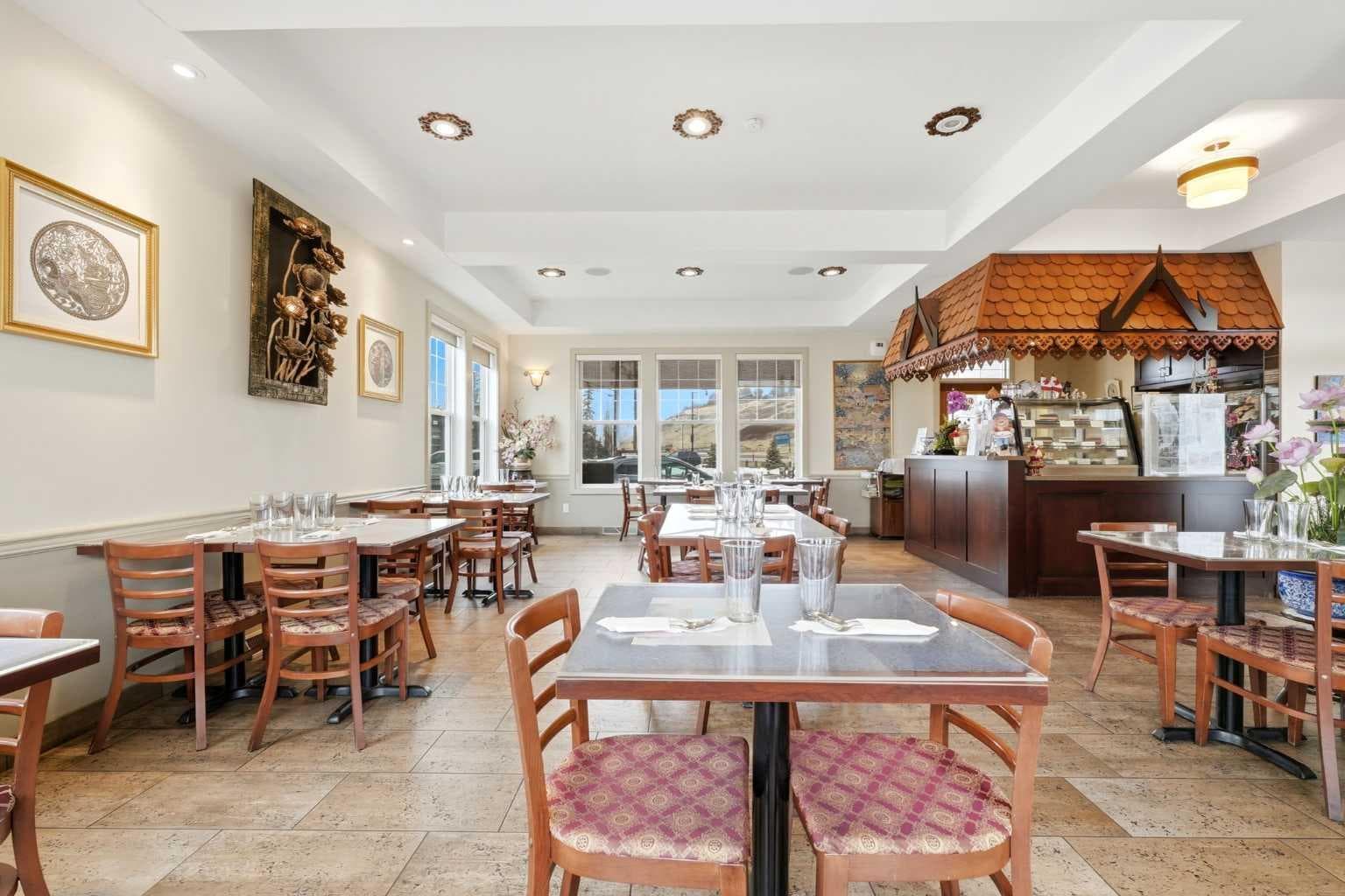 115 Fifth Avenue W