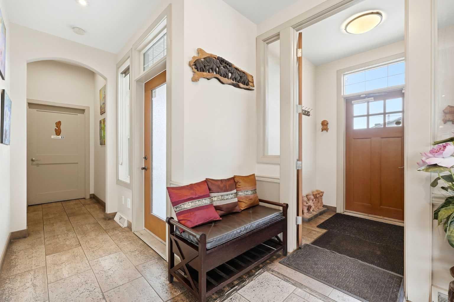 115 Fifth Avenue W