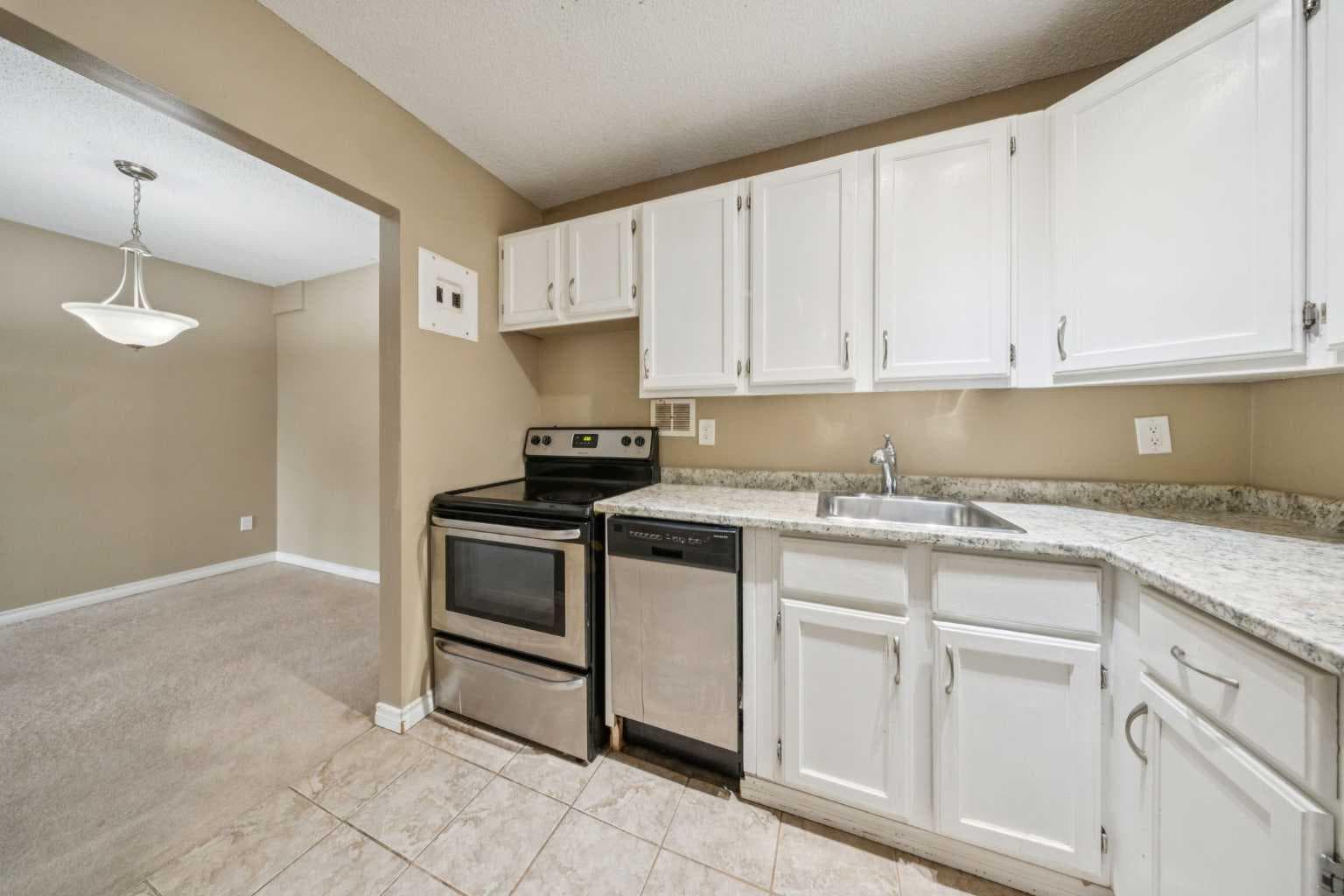 9302, 315 Southampton Drive SW
