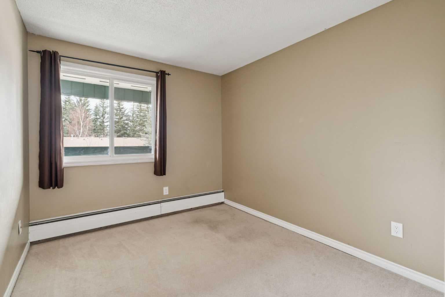 9302, 315 Southampton Drive SW