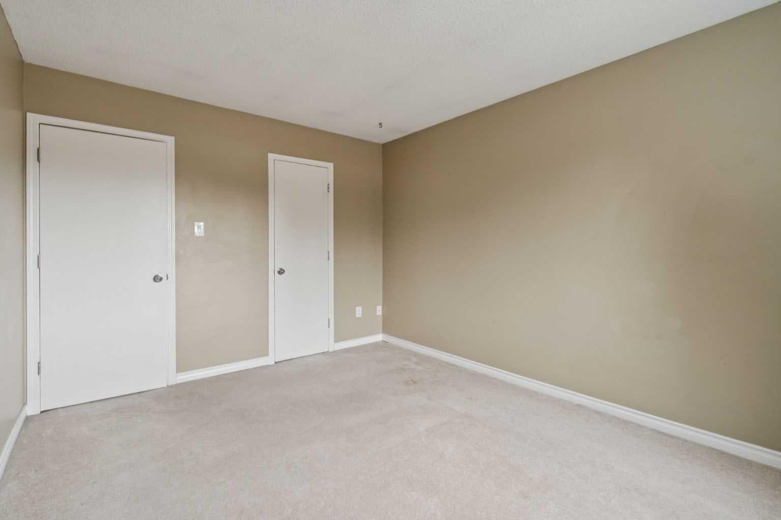 9302, 315 Southampton Drive SW