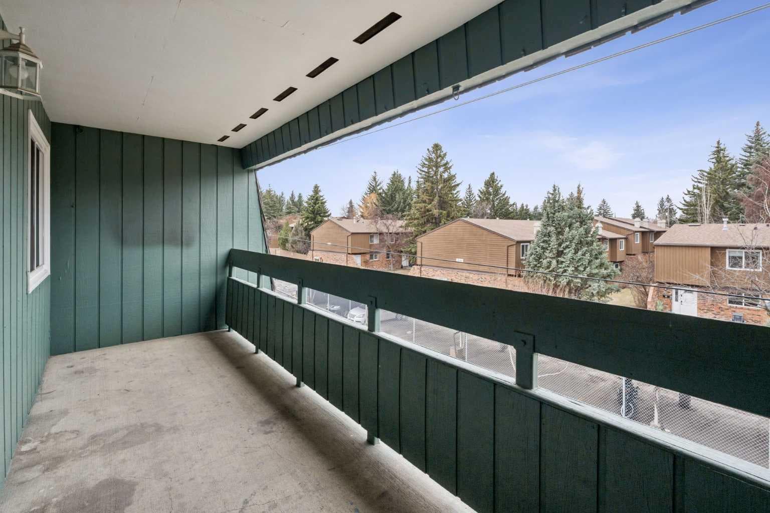 9302, 315 Southampton Drive SW