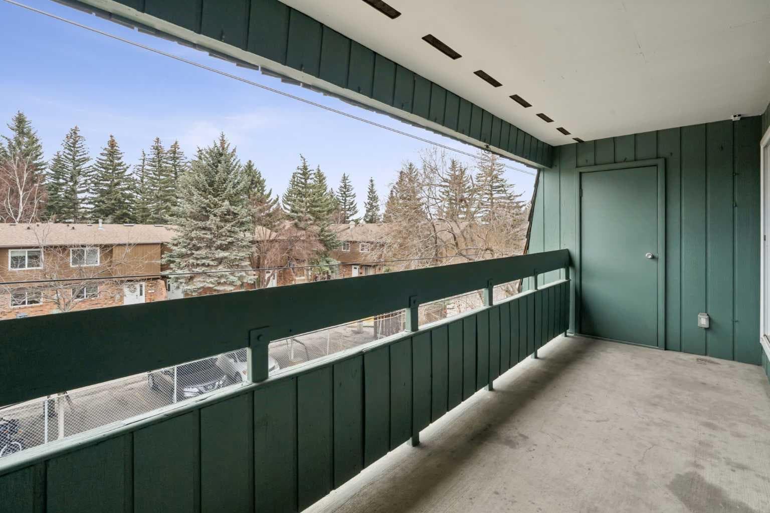 9302, 315 Southampton Drive SW