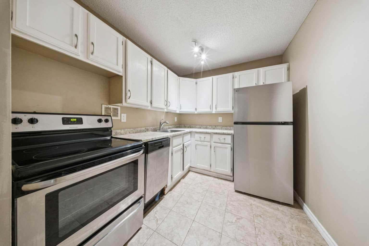 9302, 315 Southampton Drive SW