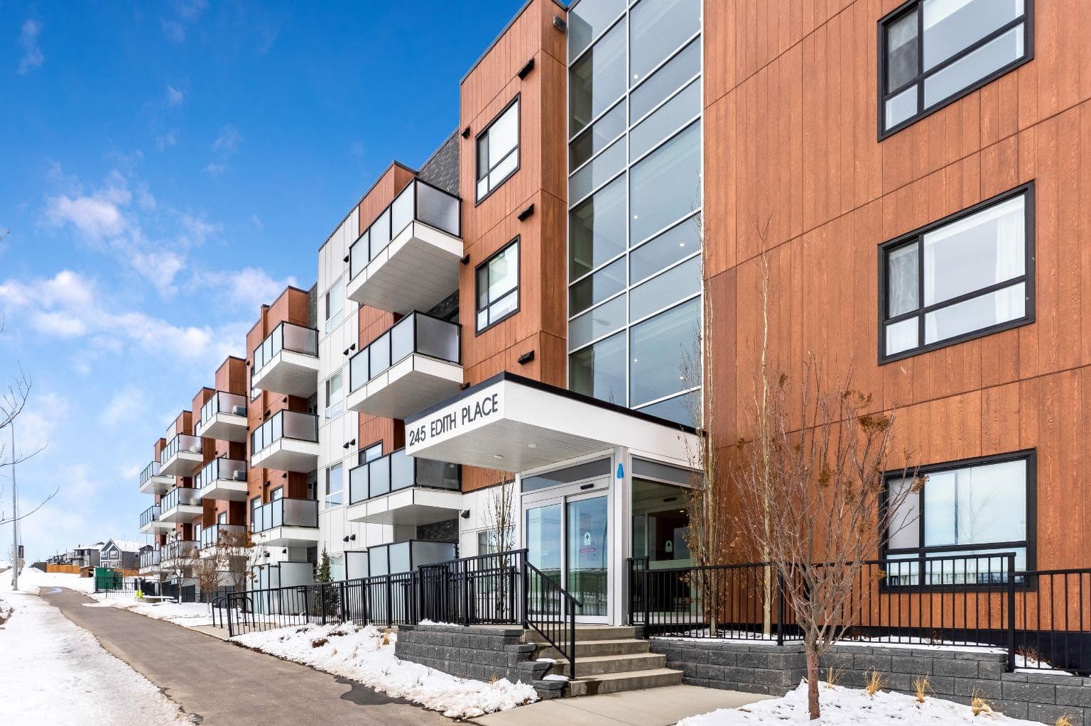 419, 245 Edith Place NW