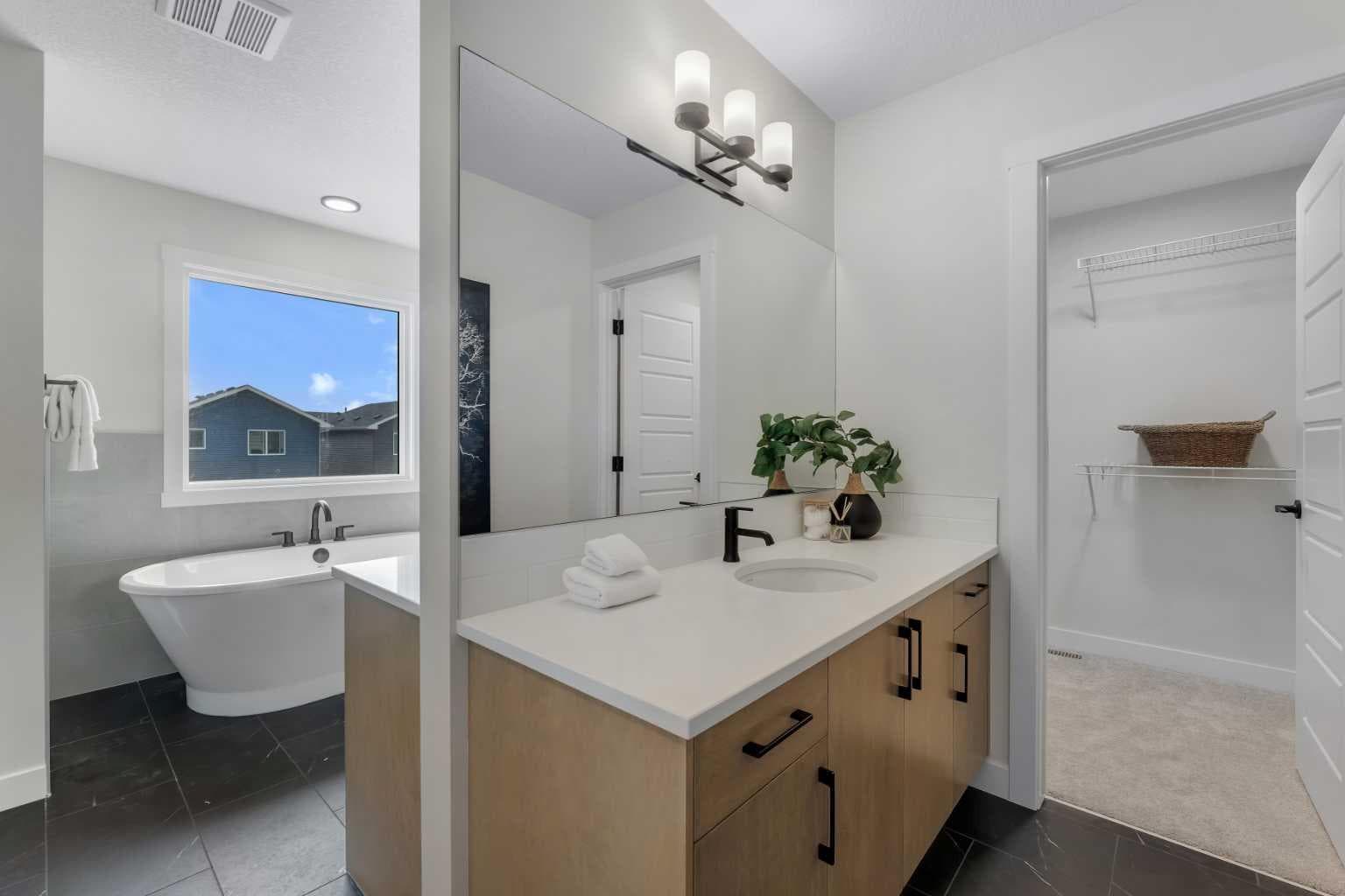 458 Baywater Green SW