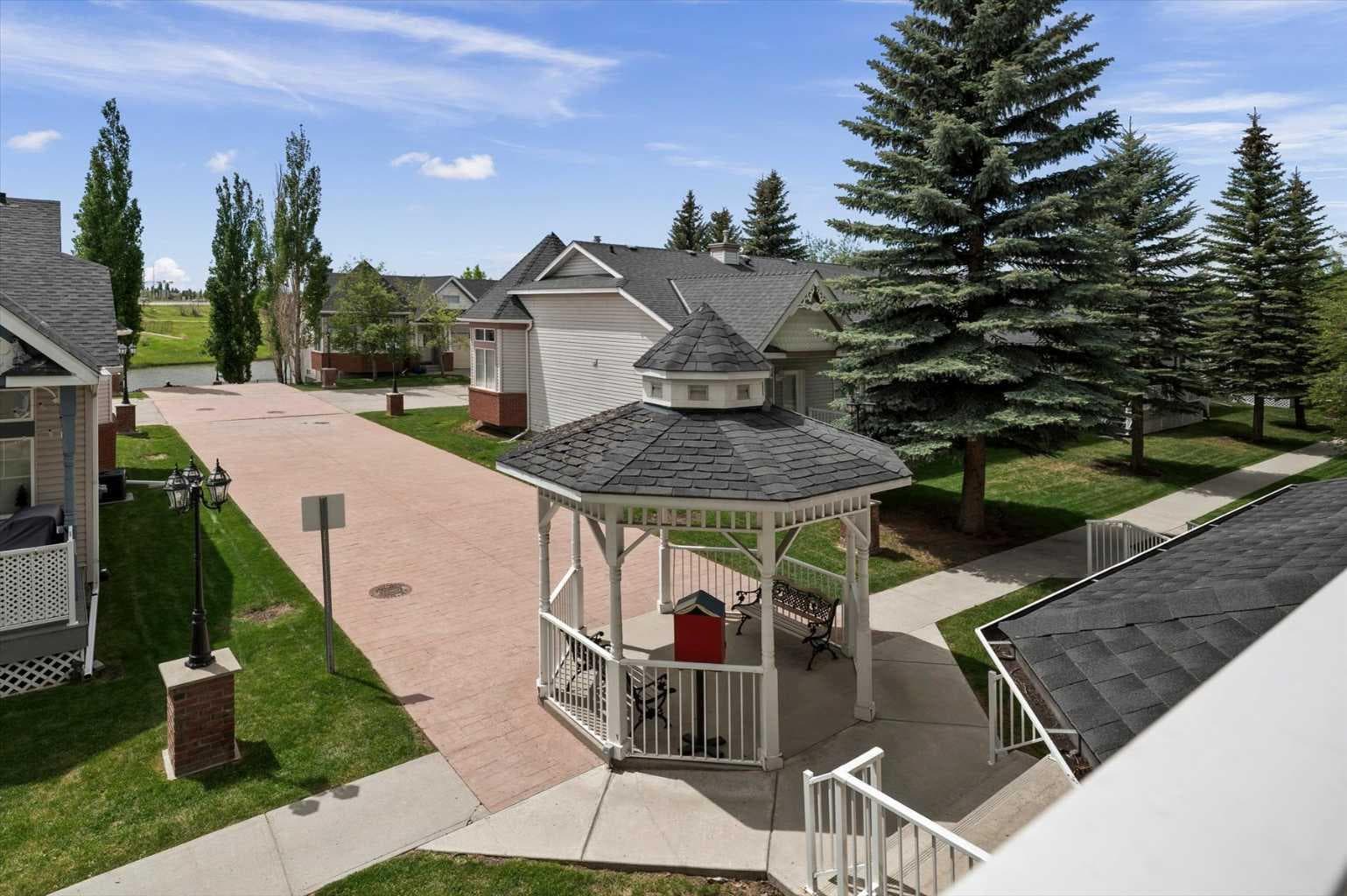 219, 8 Prestwick Pond Terrace SE