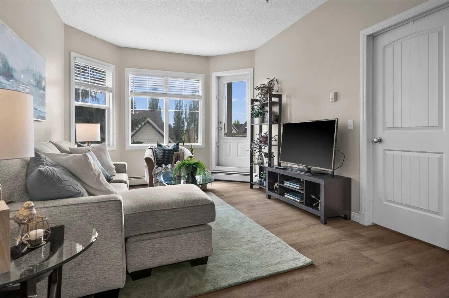 219, 8 Prestwick Pond Terrace SE