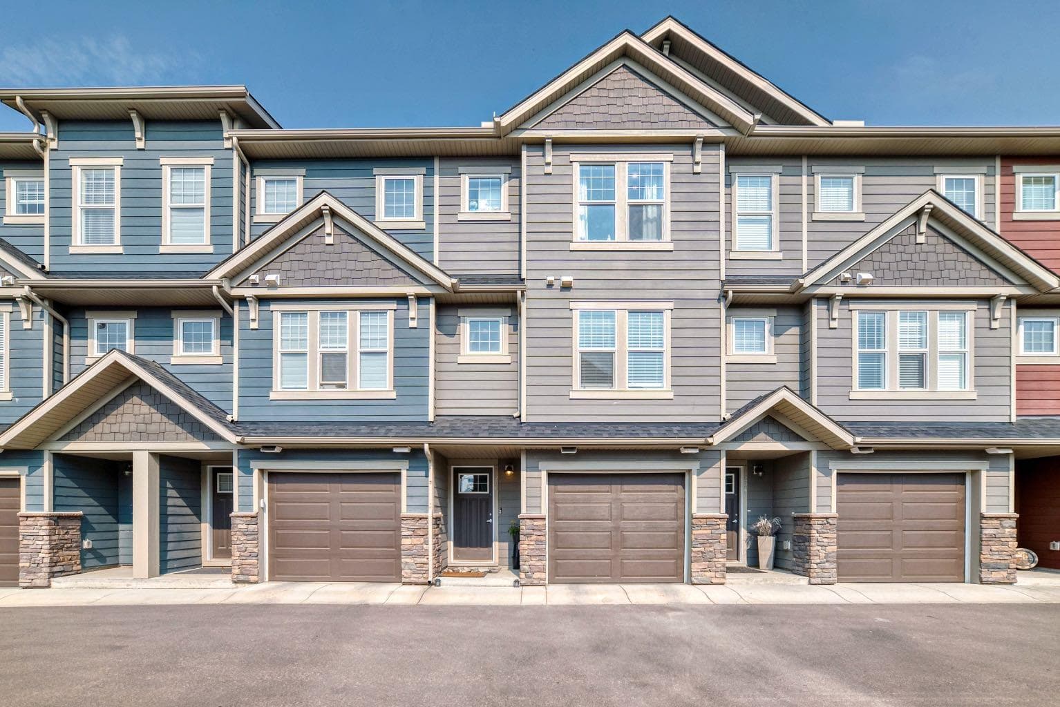 206 Cranbrook Square SE